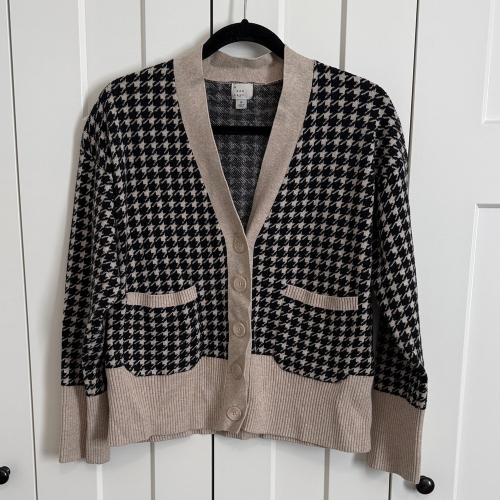 a new day Black and Cream Houndstooth Cardigan